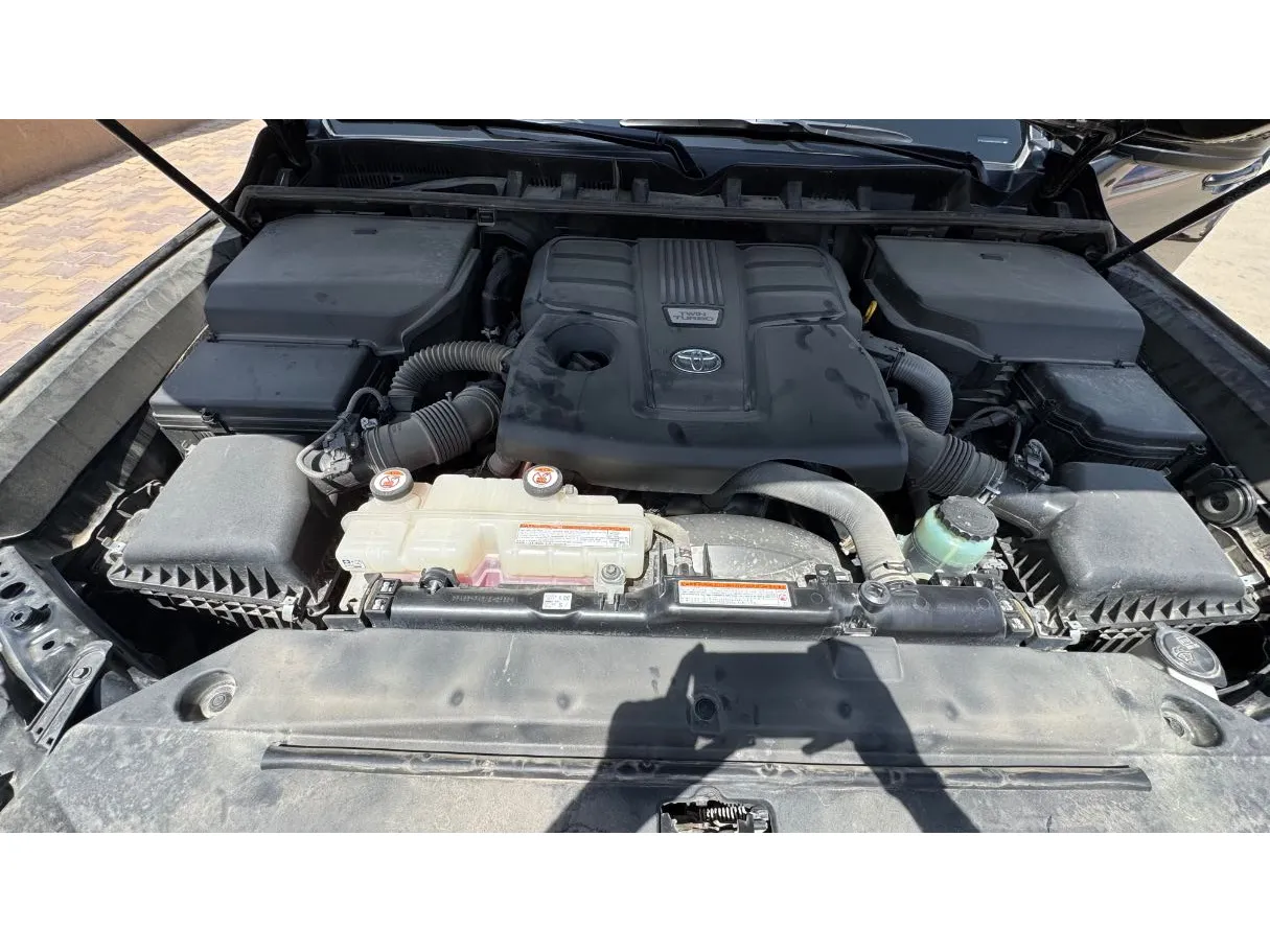 Car image 27