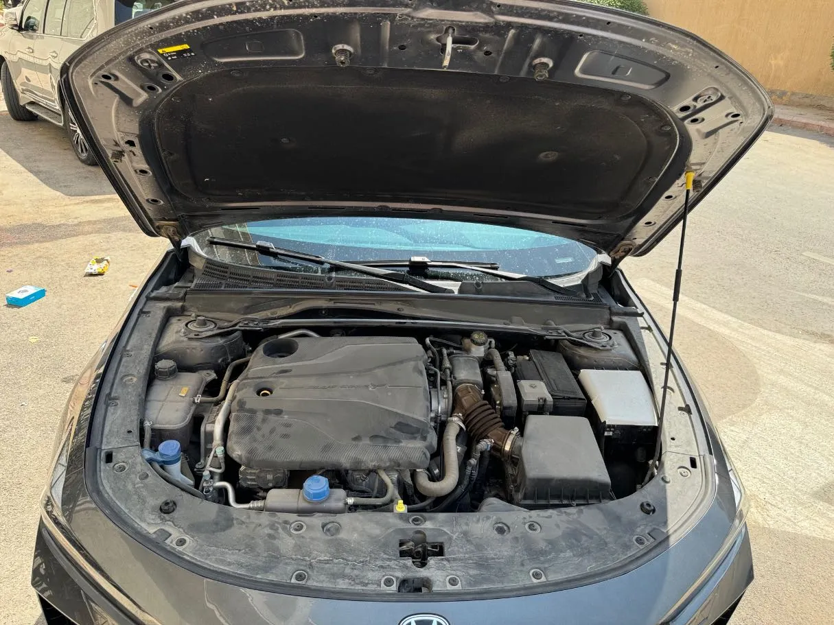 Car image 23
