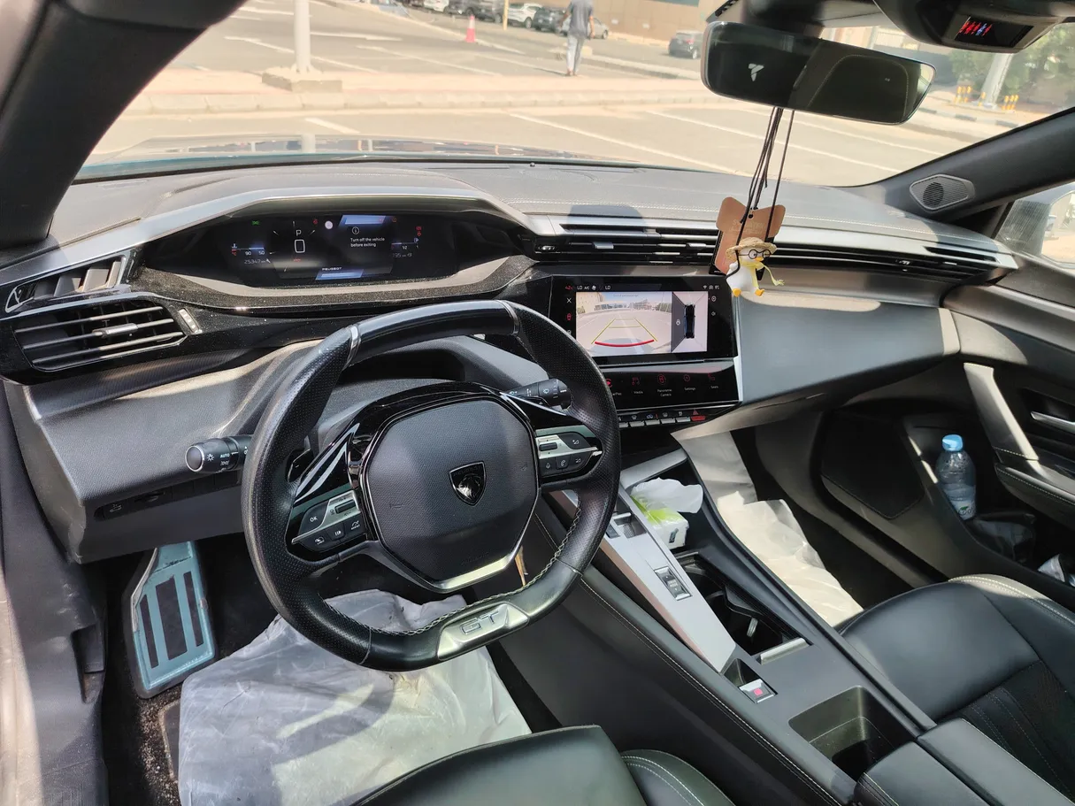 Car image 13