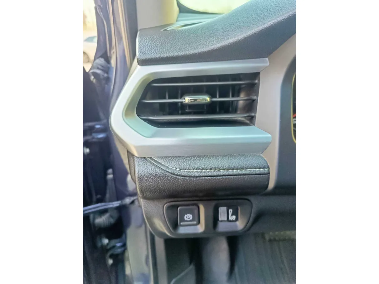 Car image 31