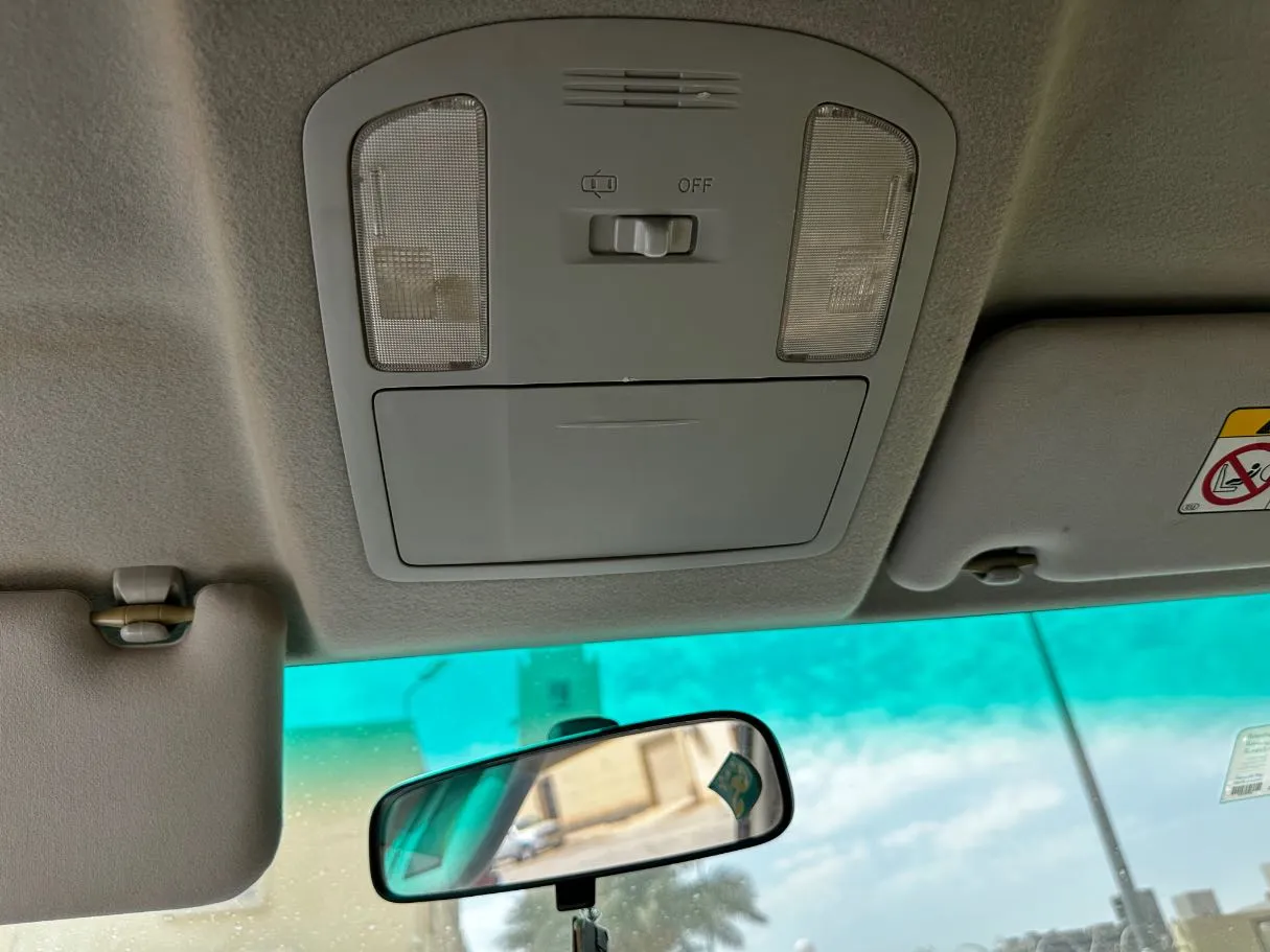 Car image 22