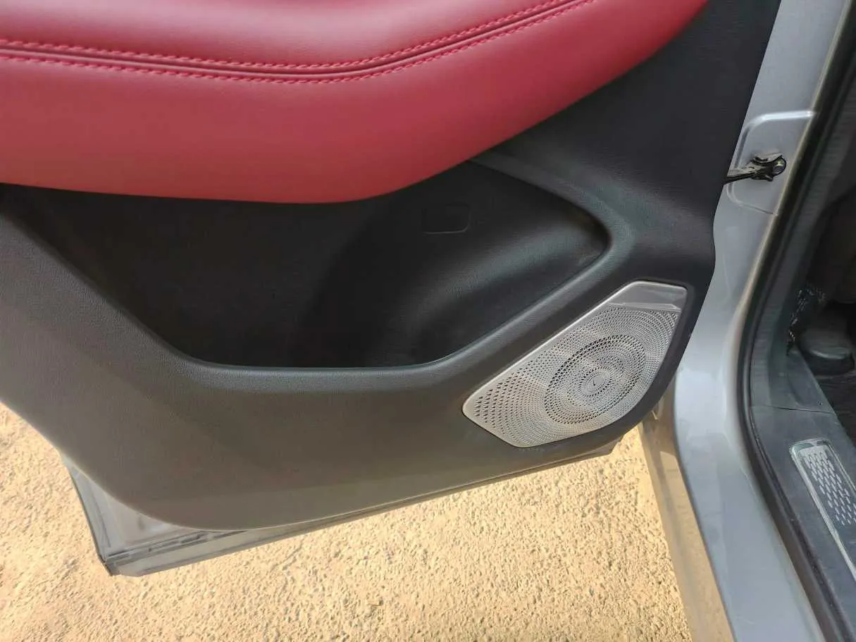 Car image 41