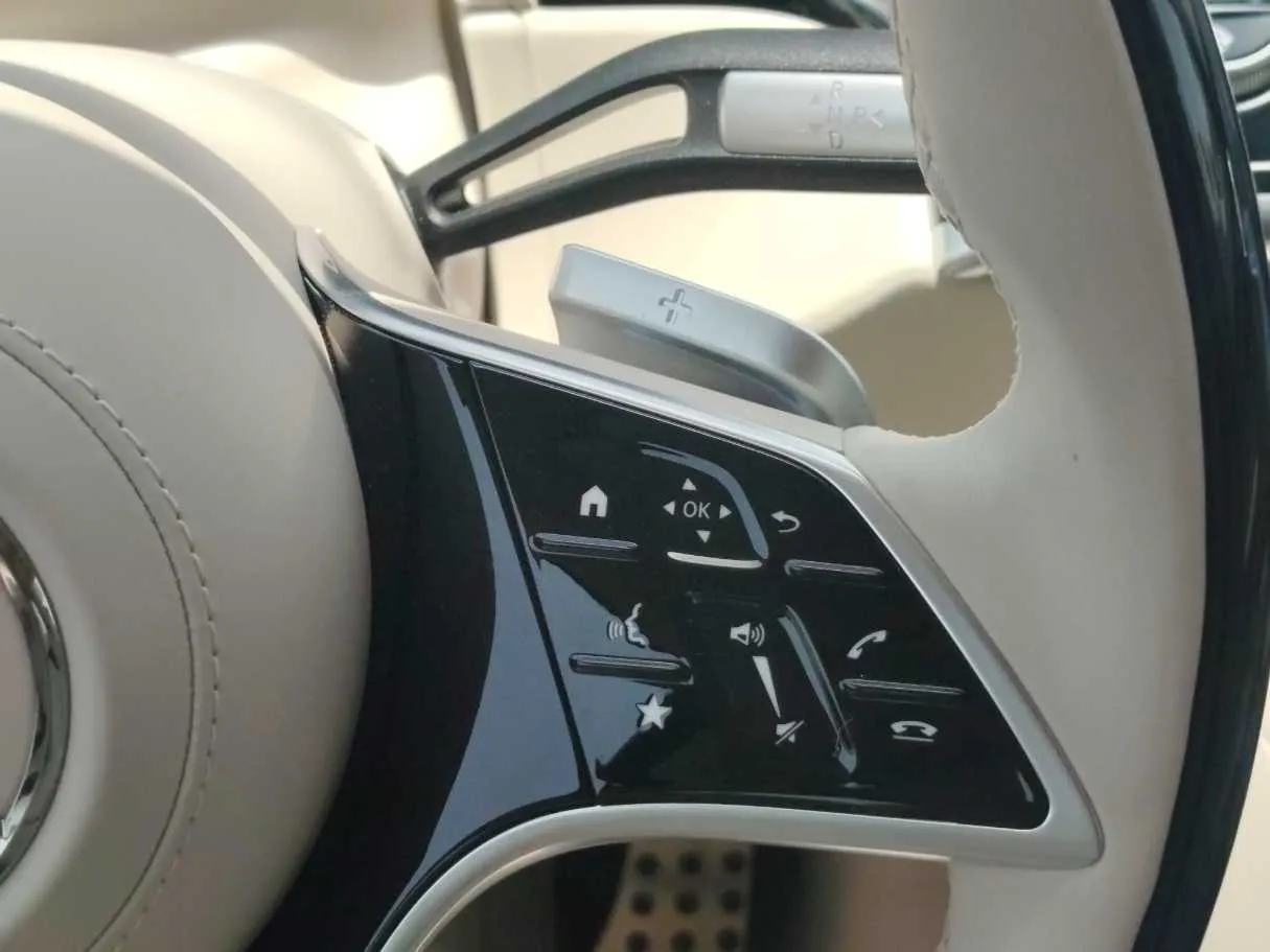 Car image 33