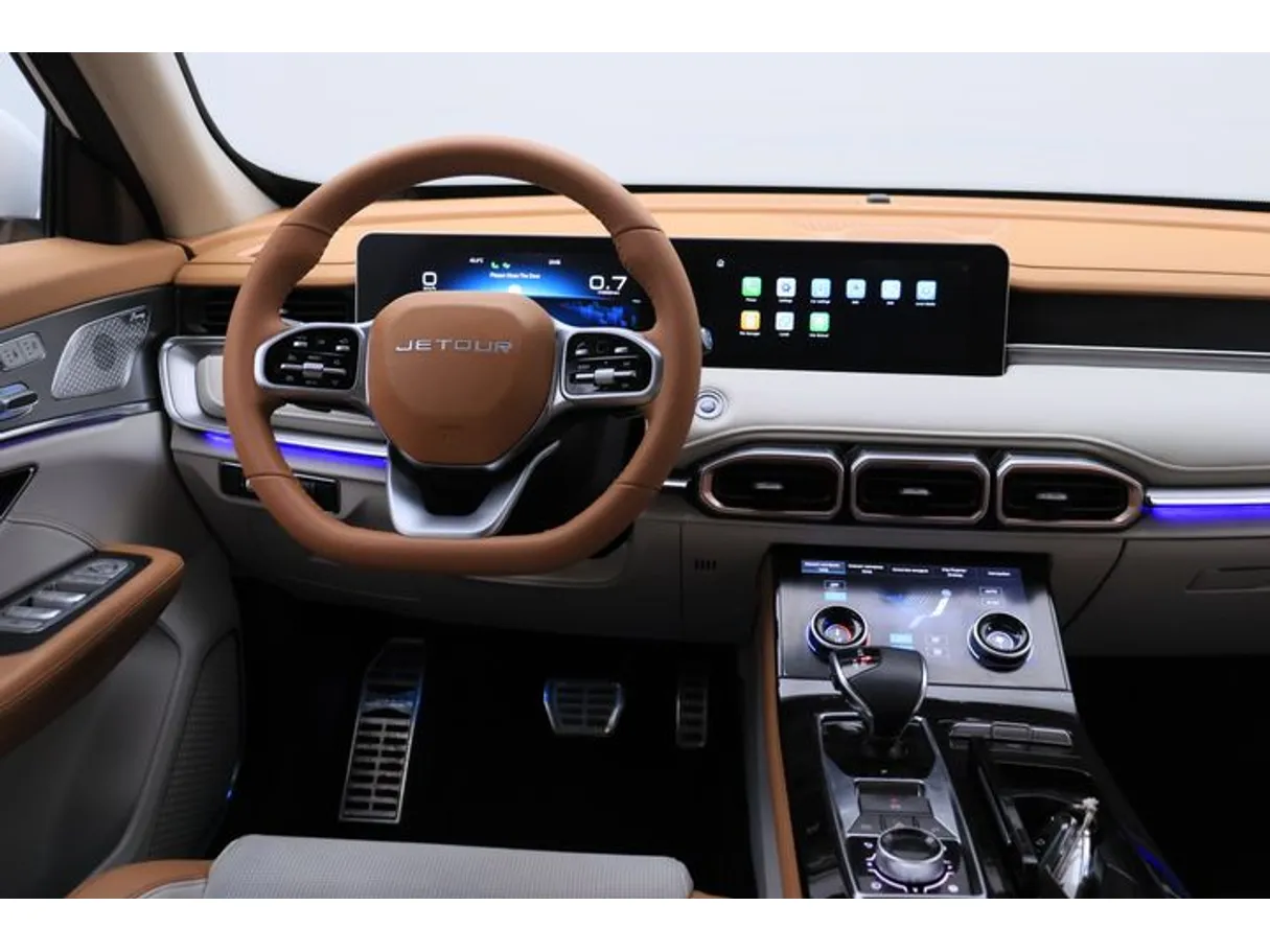 Car image 15