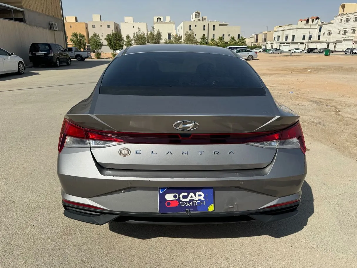 Car image 6