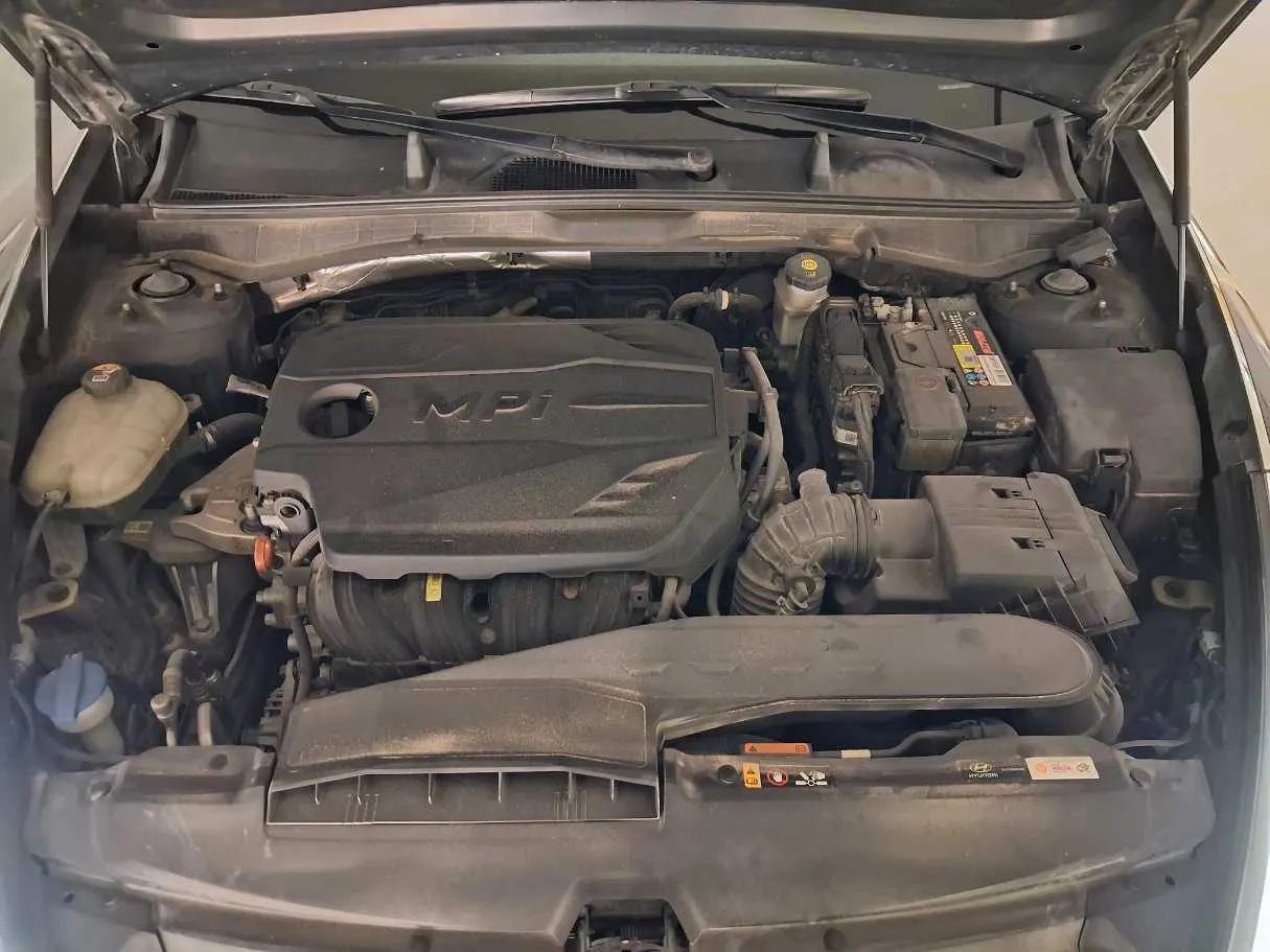 Car image 22