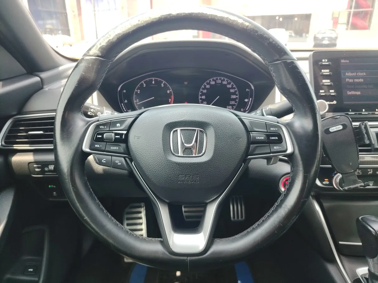 Car image 21
