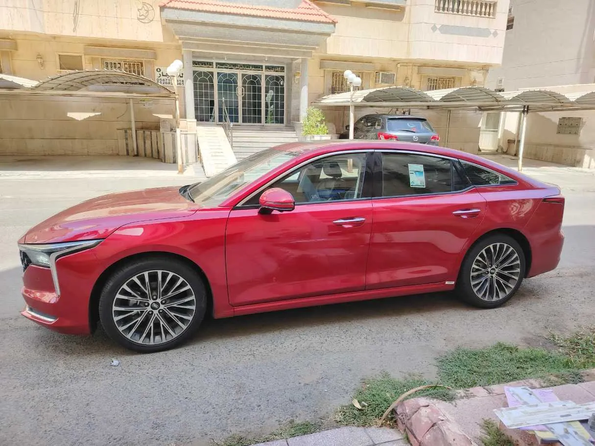 Car image 8