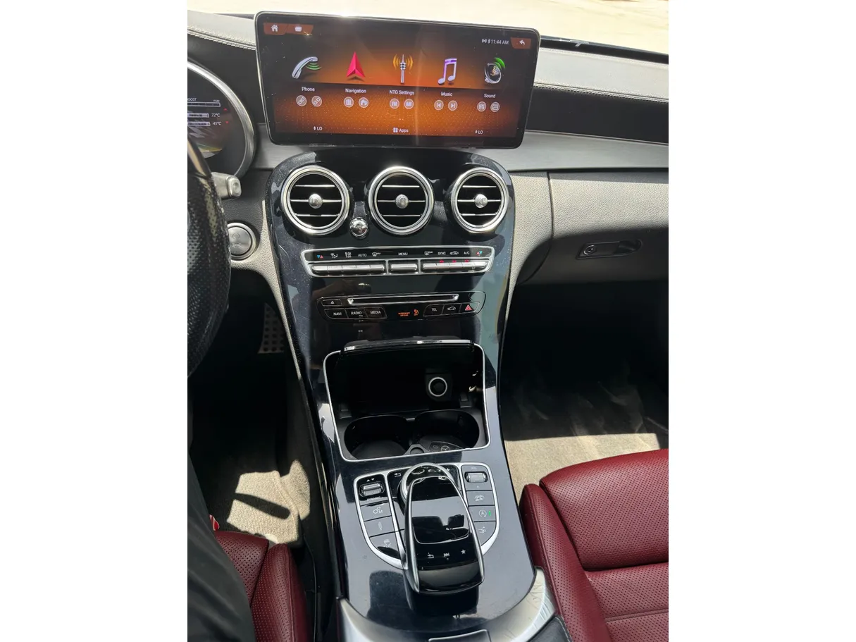 Car image 12