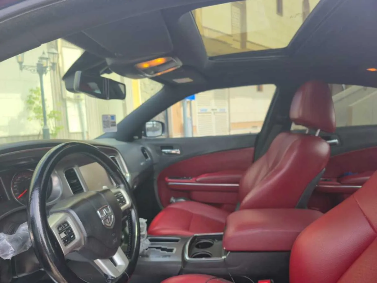 Car image 20