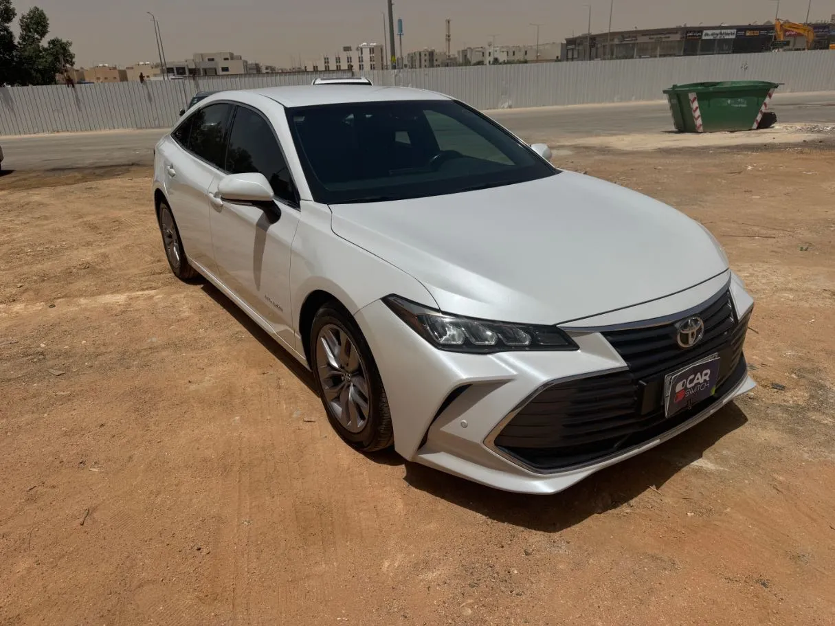Car image 3