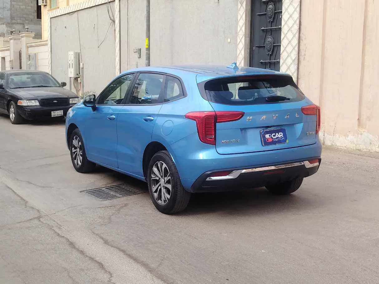 Car image 7