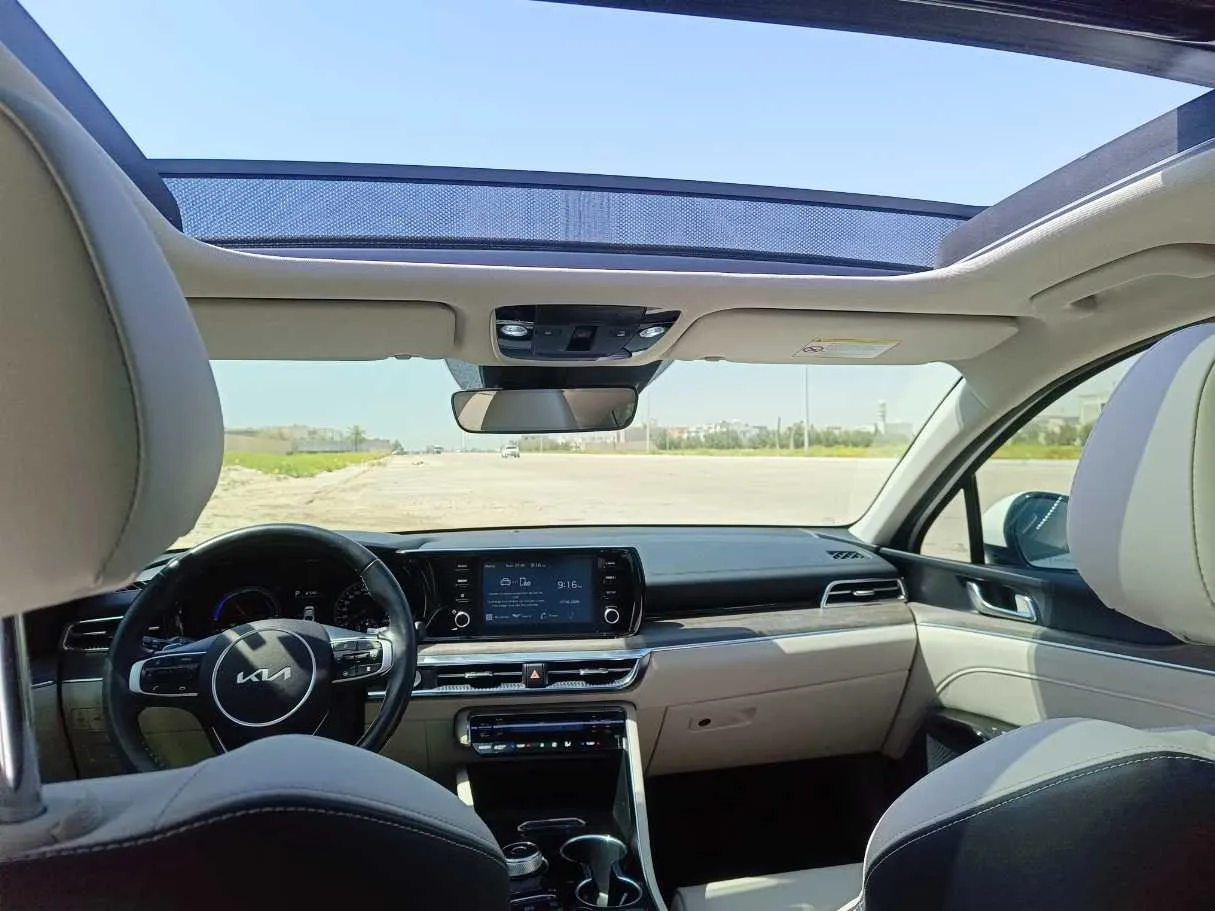 Car image 20