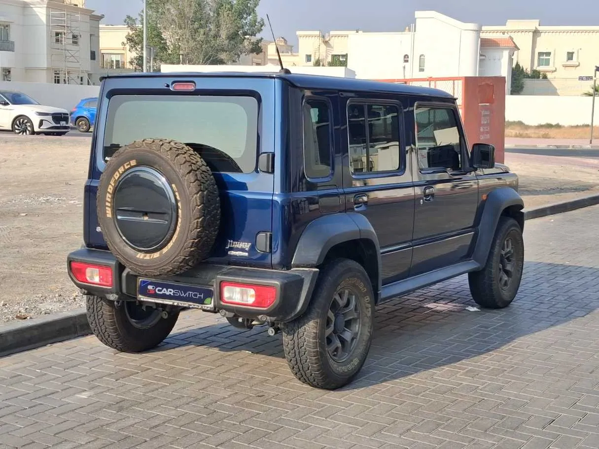 Car image 5