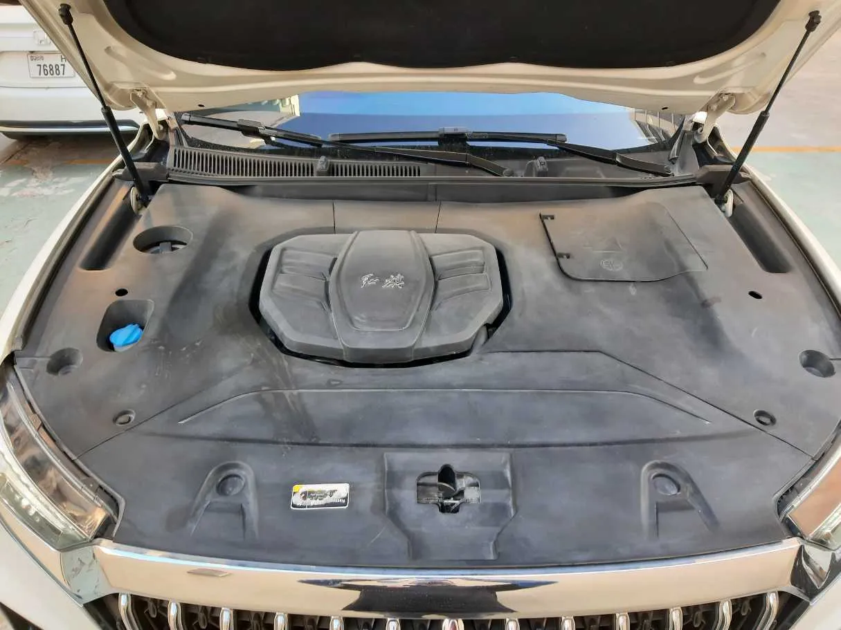 Car image 19
