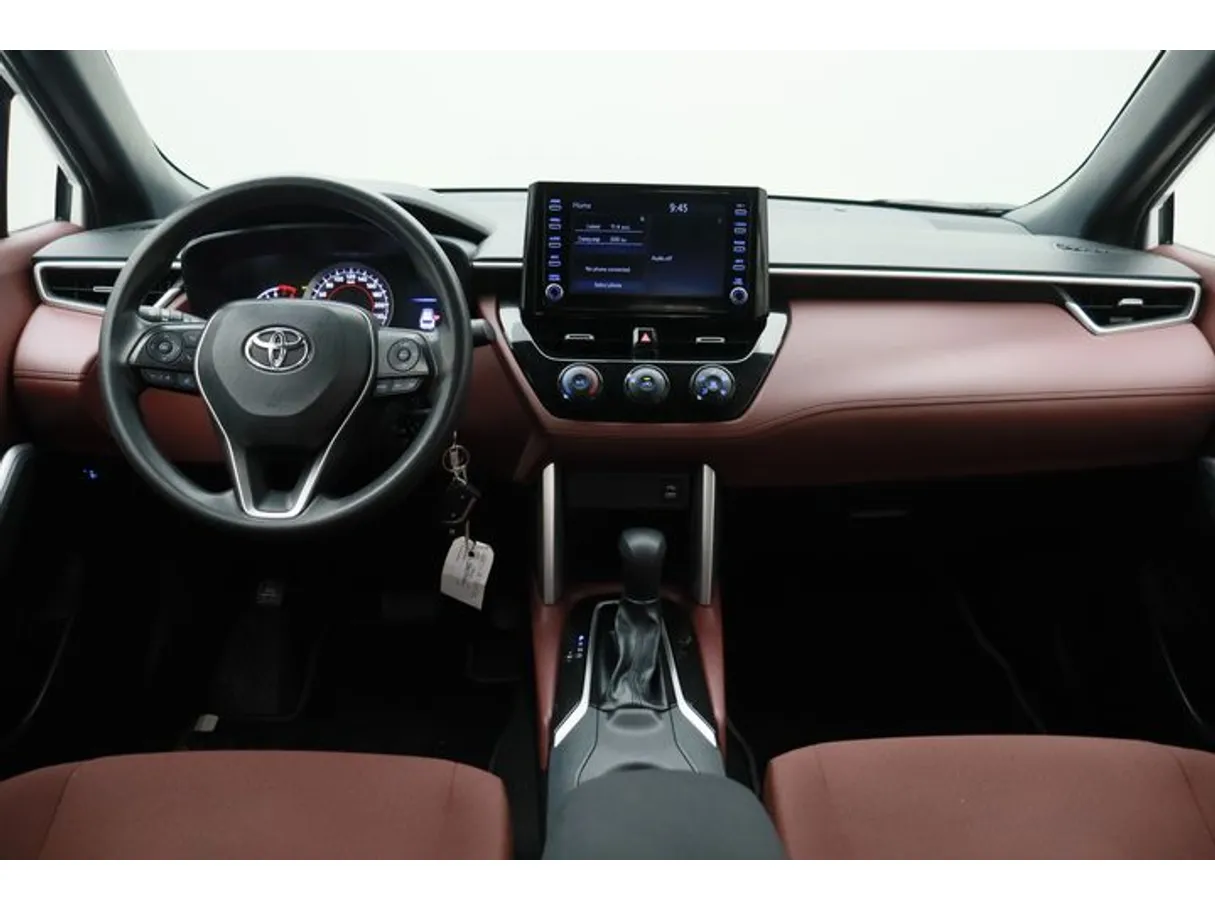 Car image 14