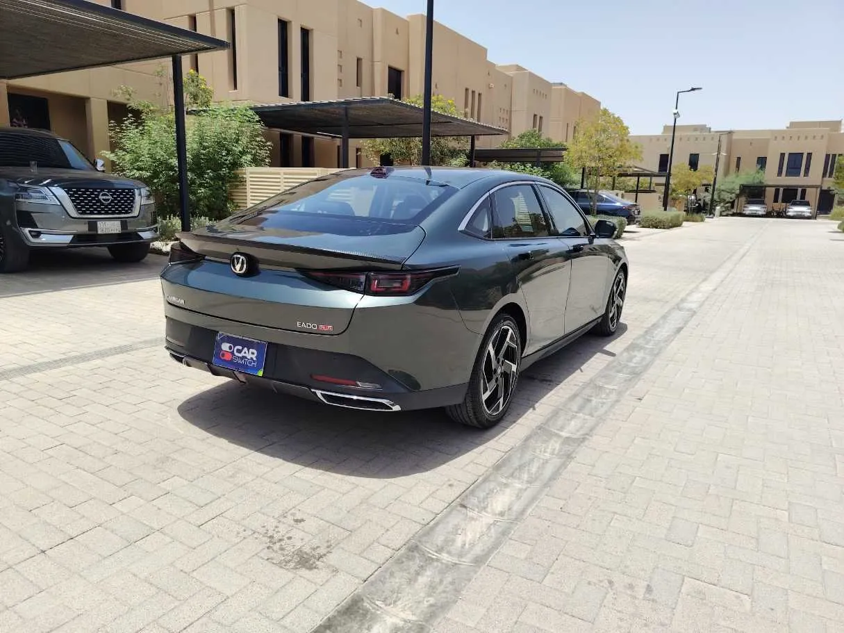 Car image 5