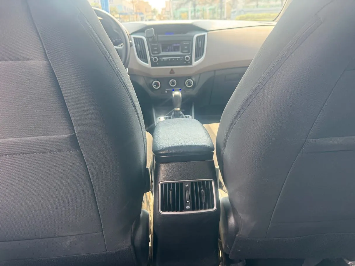 Car image 20