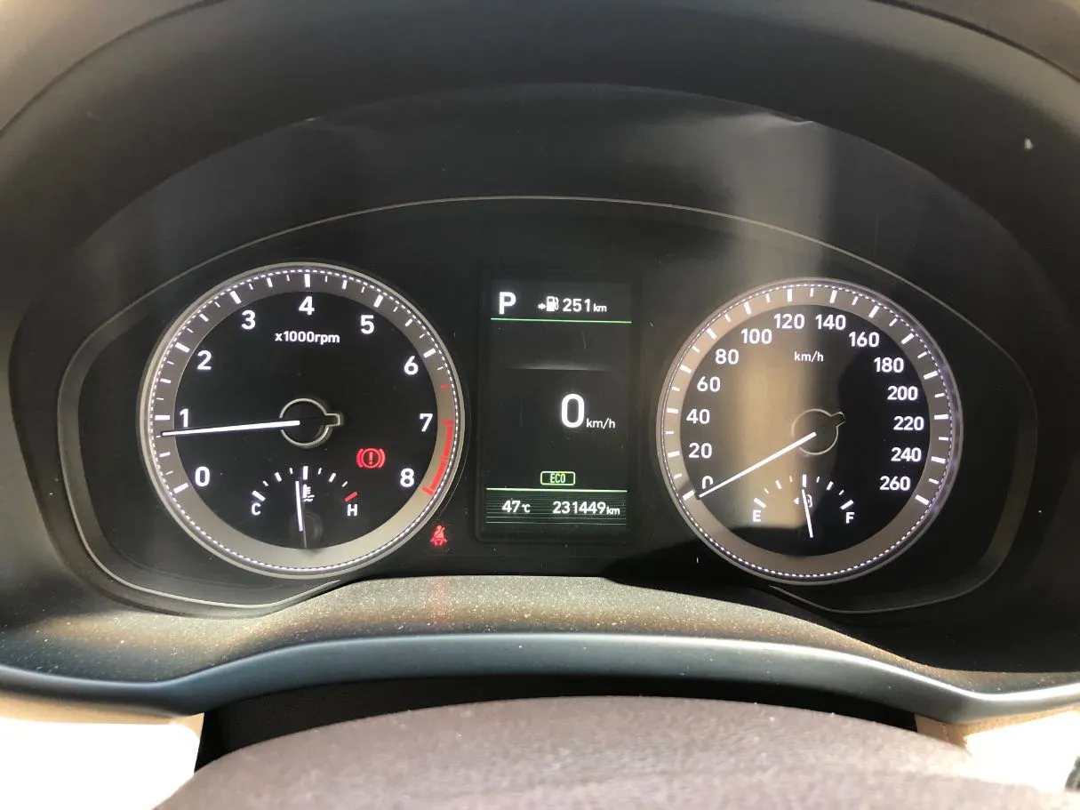 Car image 17