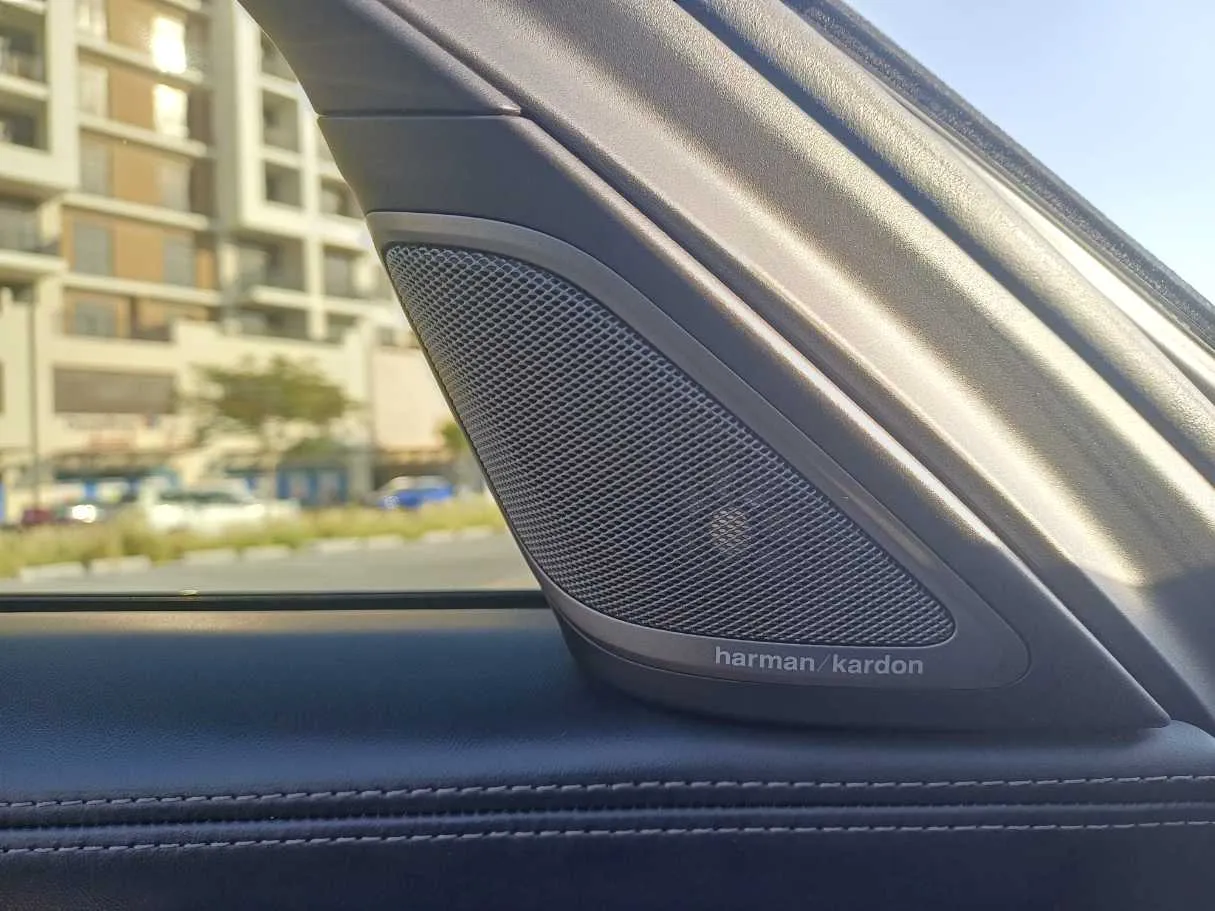 Car image 24