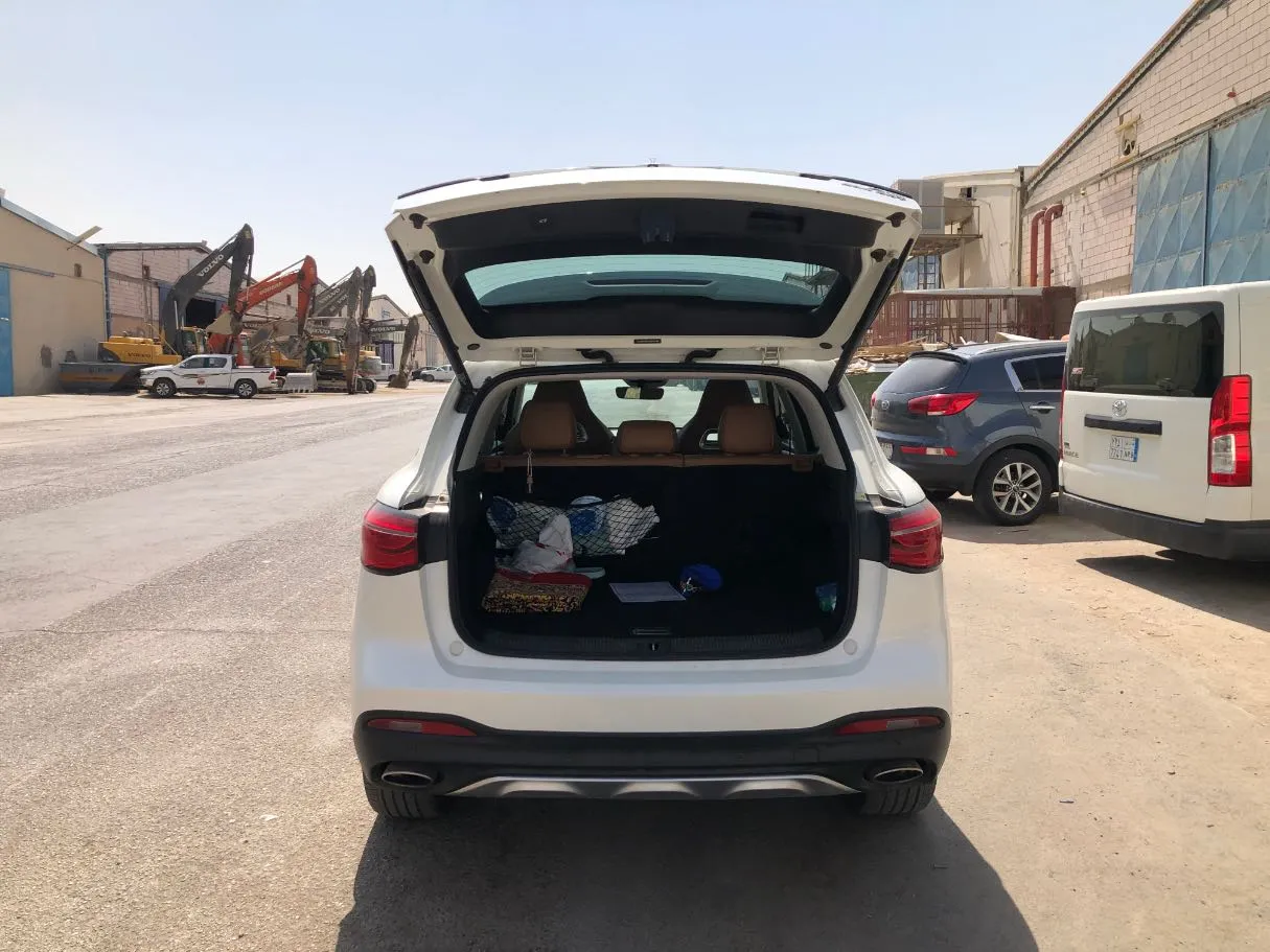 Car image 21