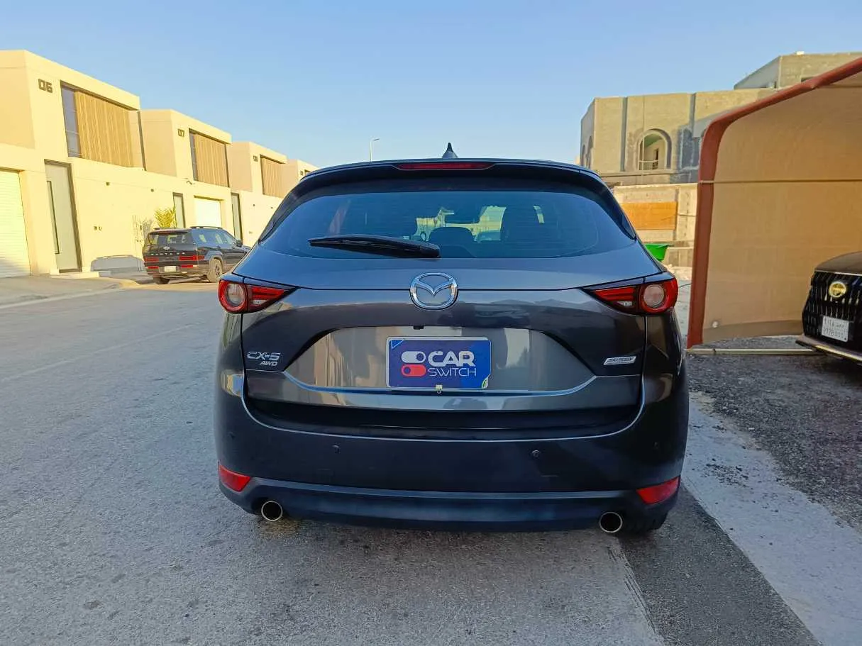 Car image 6