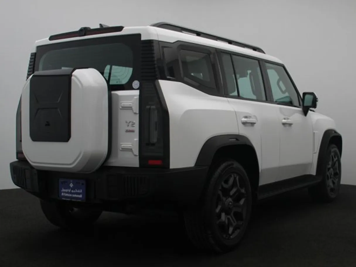 Car image 2