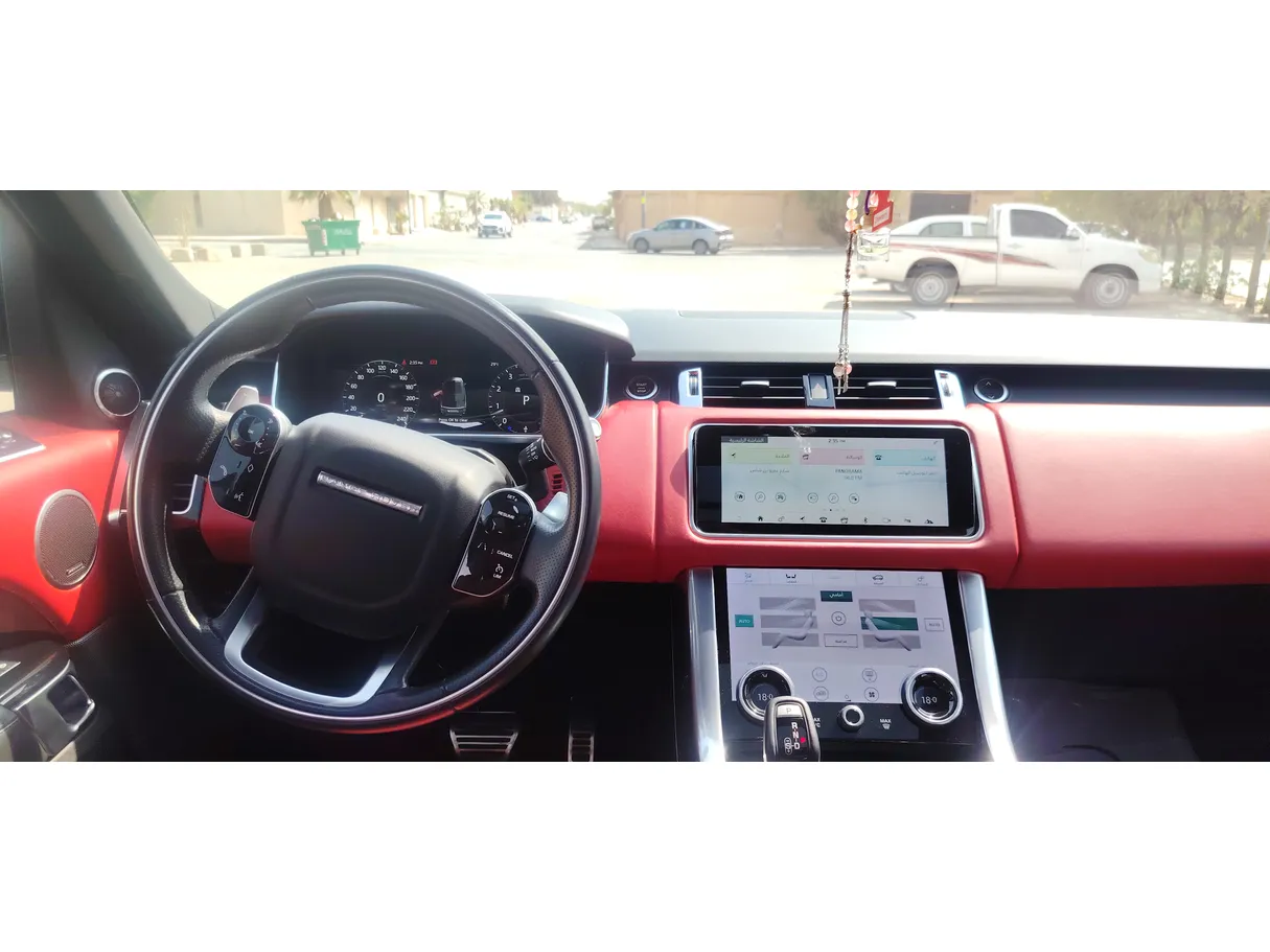 Car image 16