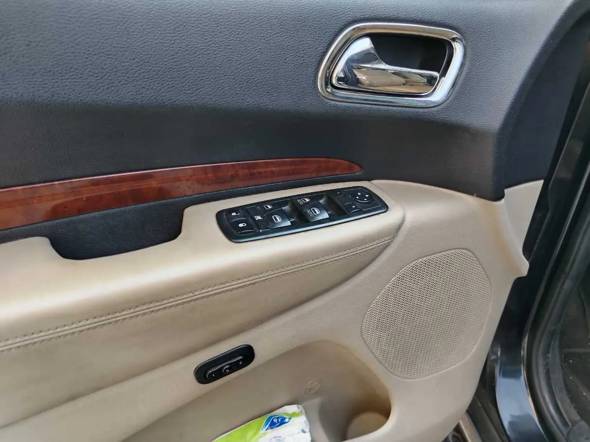 Car image 39