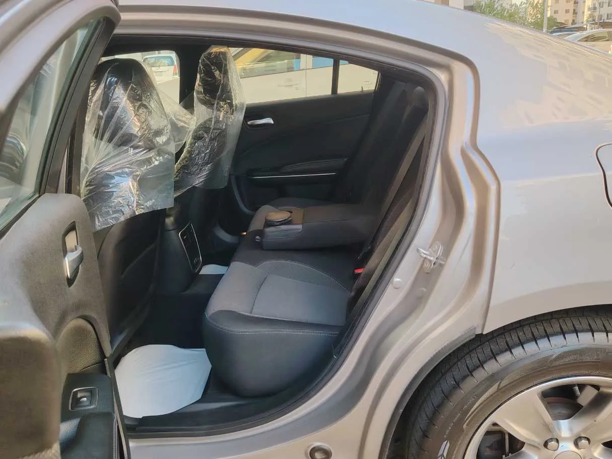 Car image 15