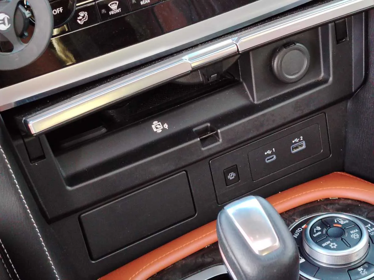 Car image 22