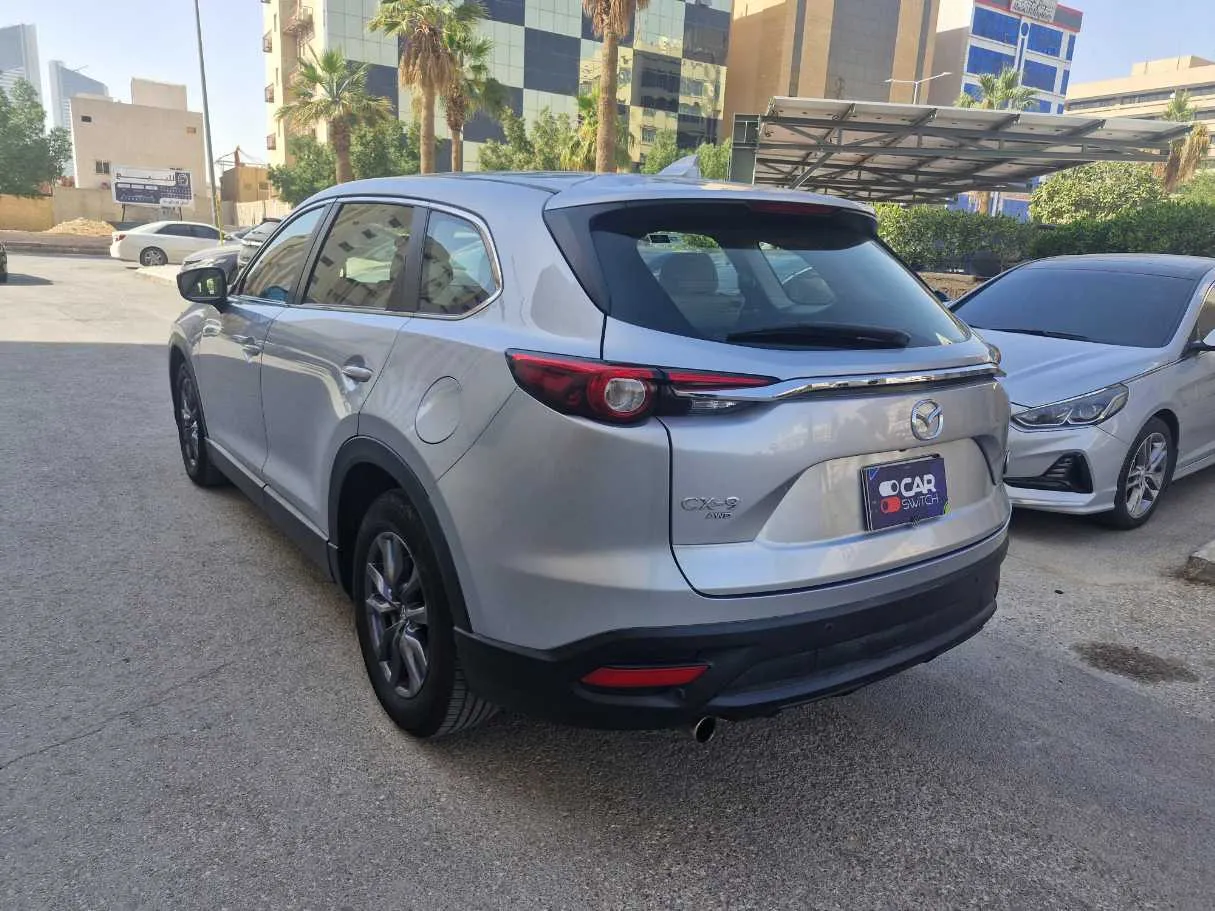 Car image 7