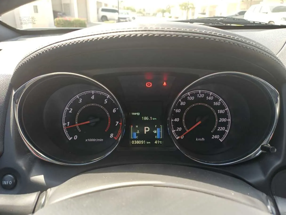 Car image 18
