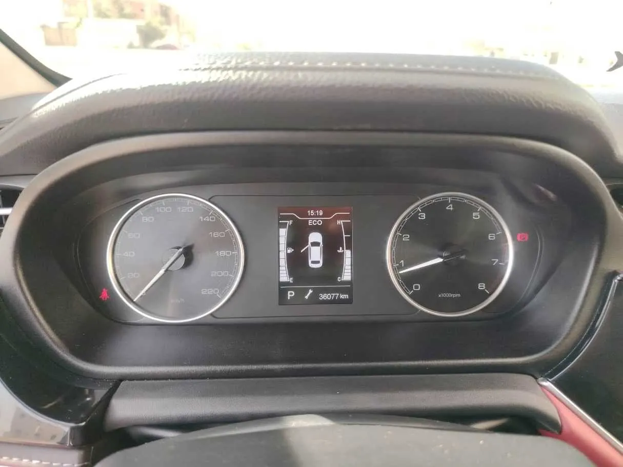 Car image 28