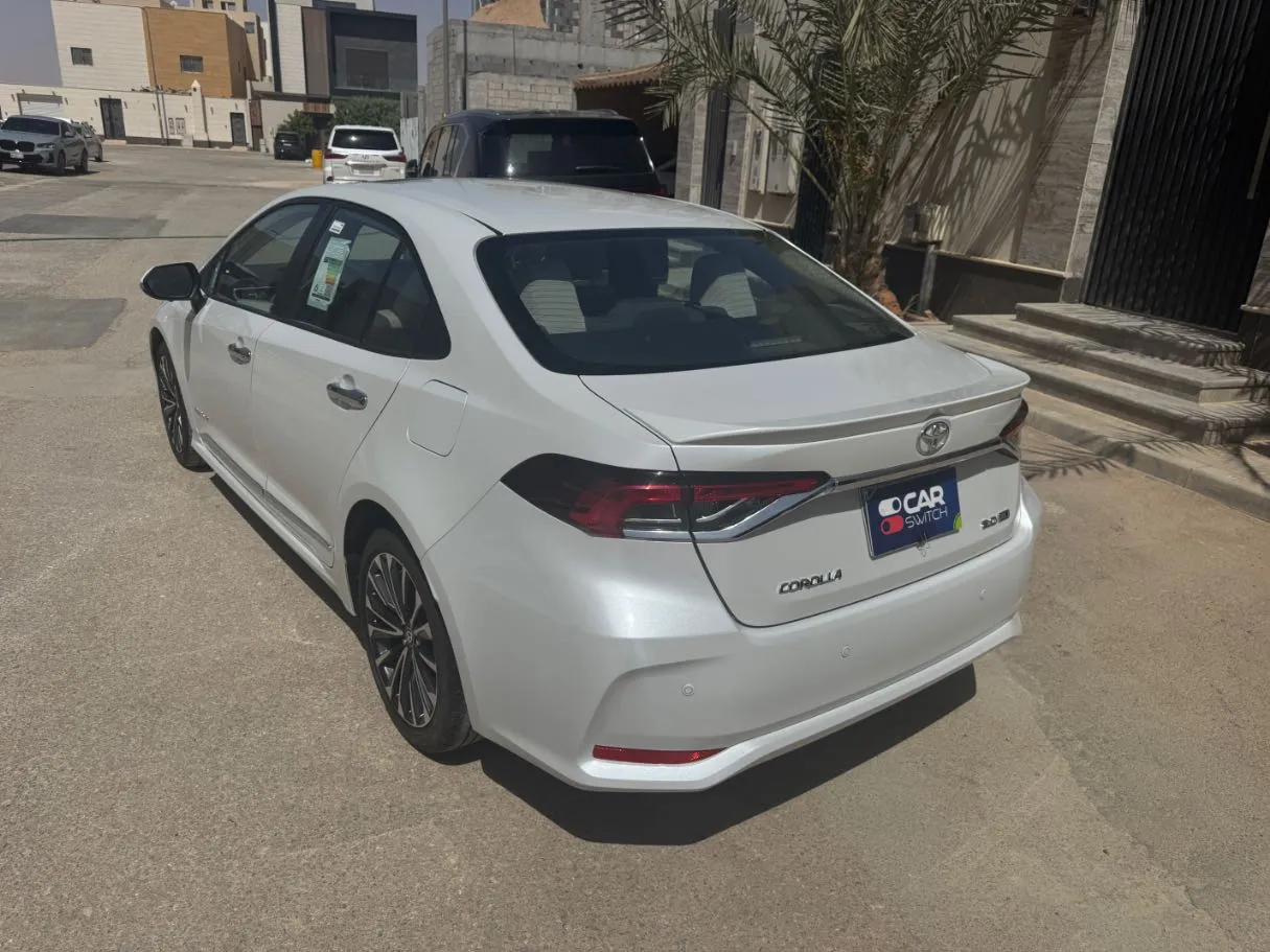 Car image 7