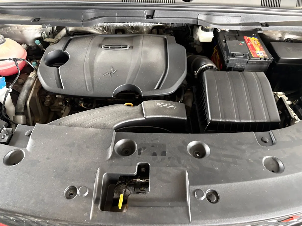 Car image 25