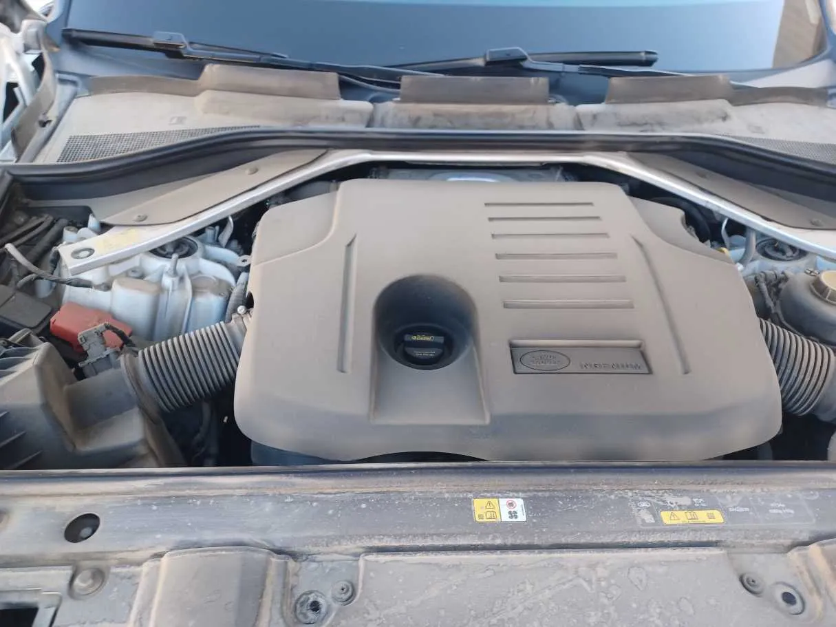 Car image 23