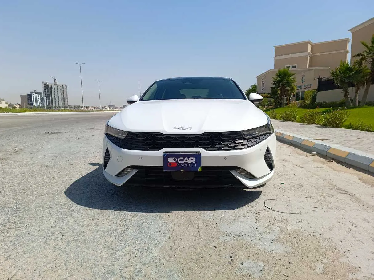 Car image 2