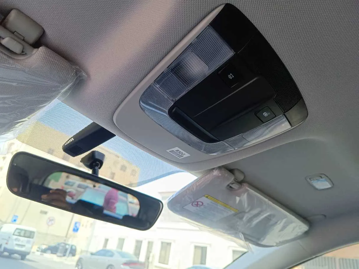 Car image 26