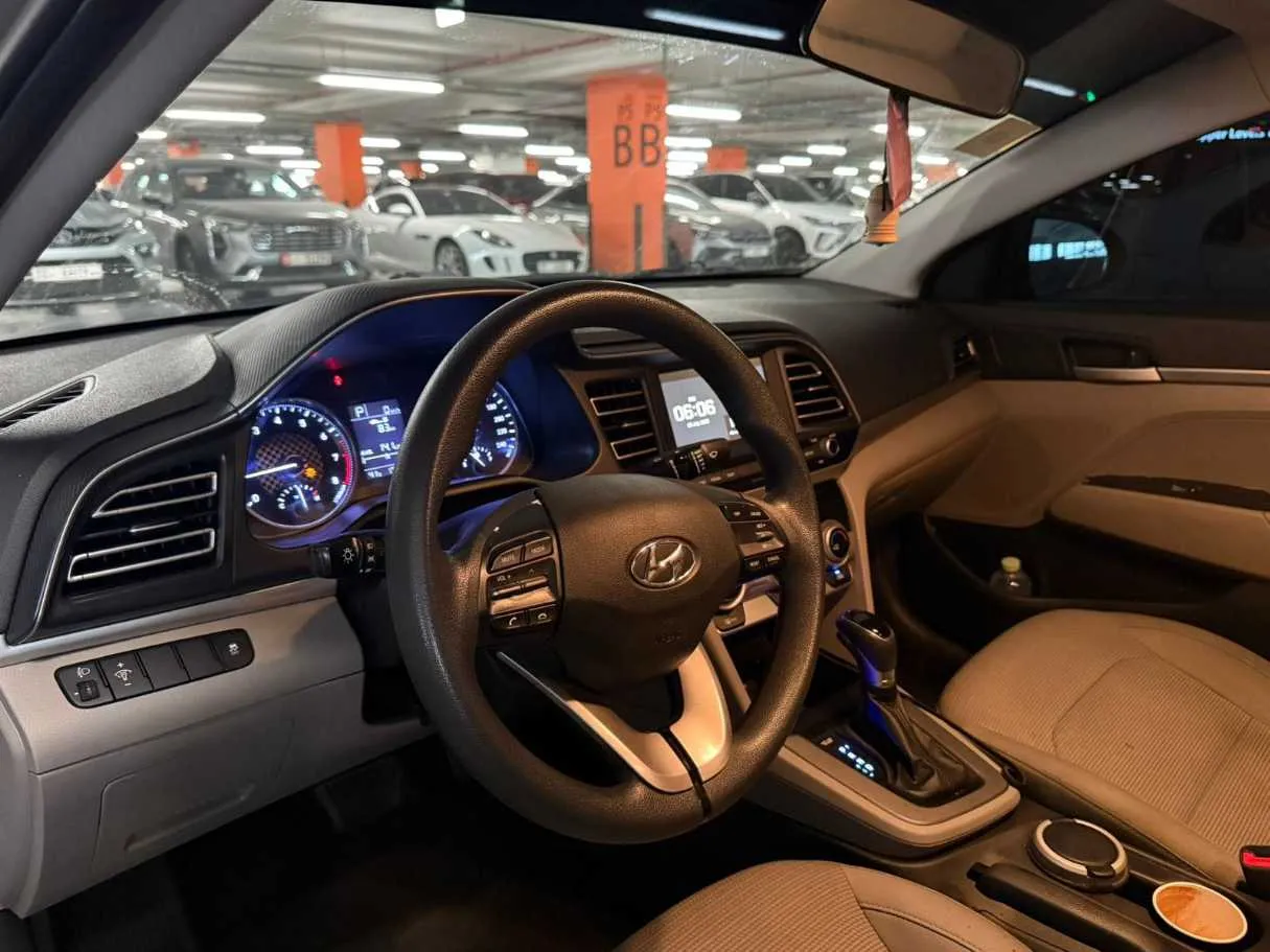 Car image 7