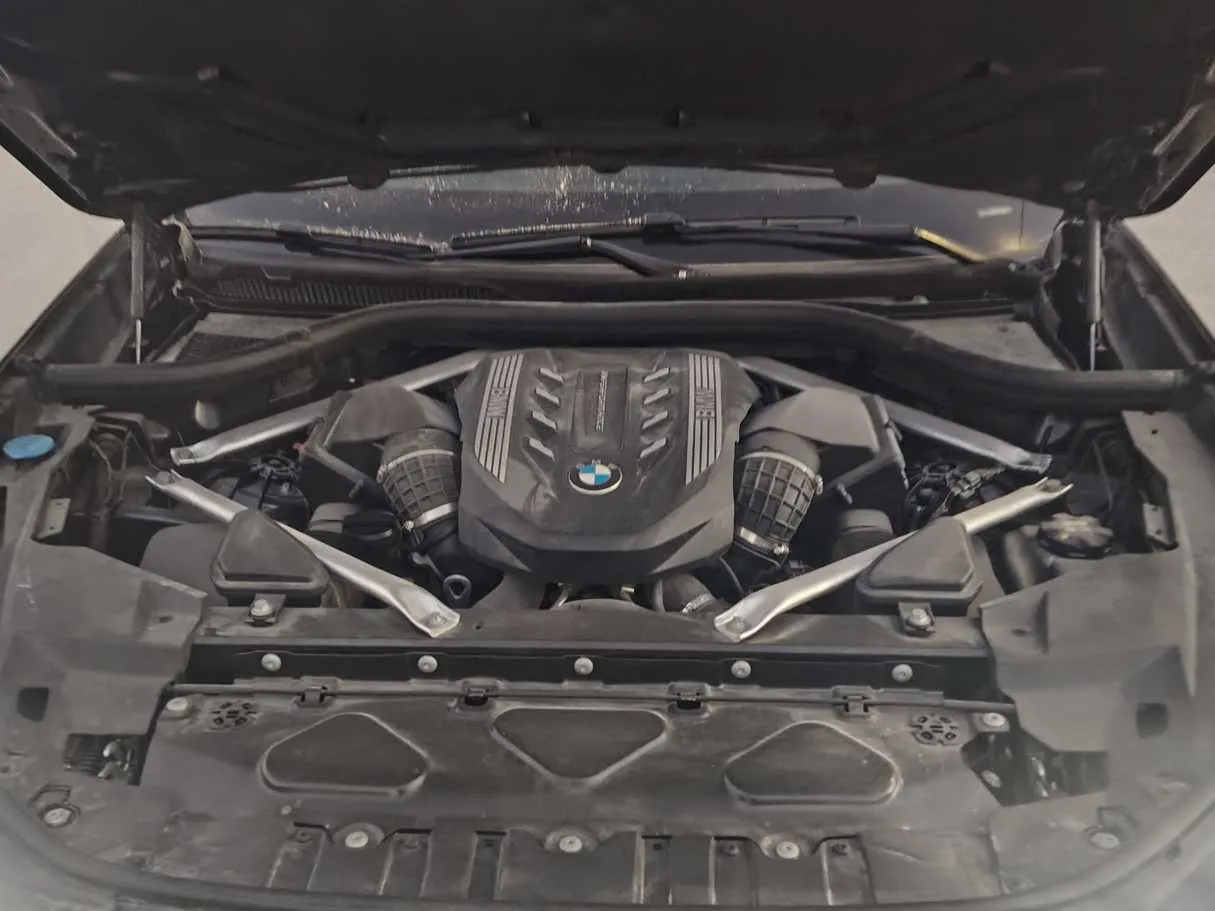 Car image 38