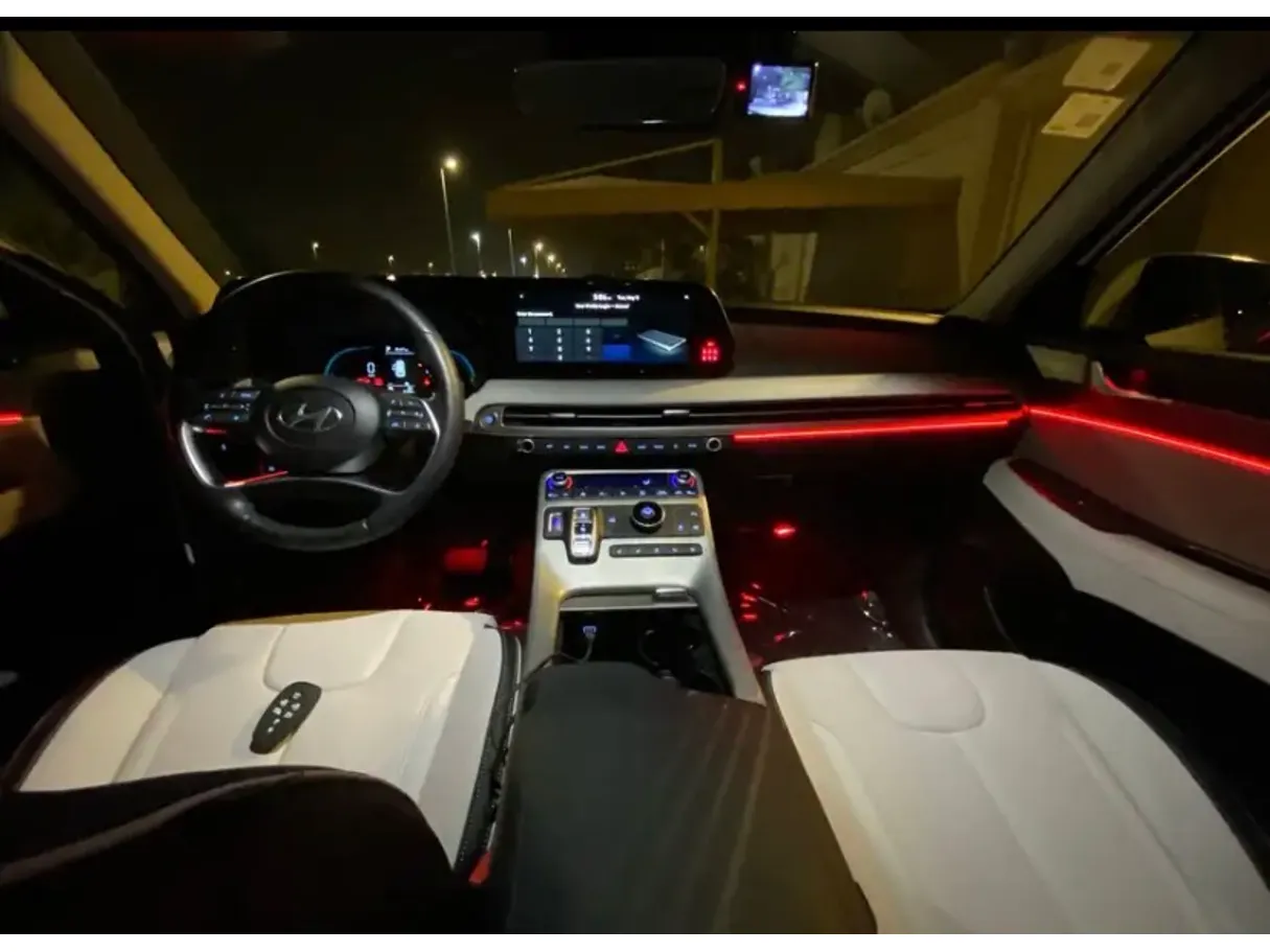 Car image 8