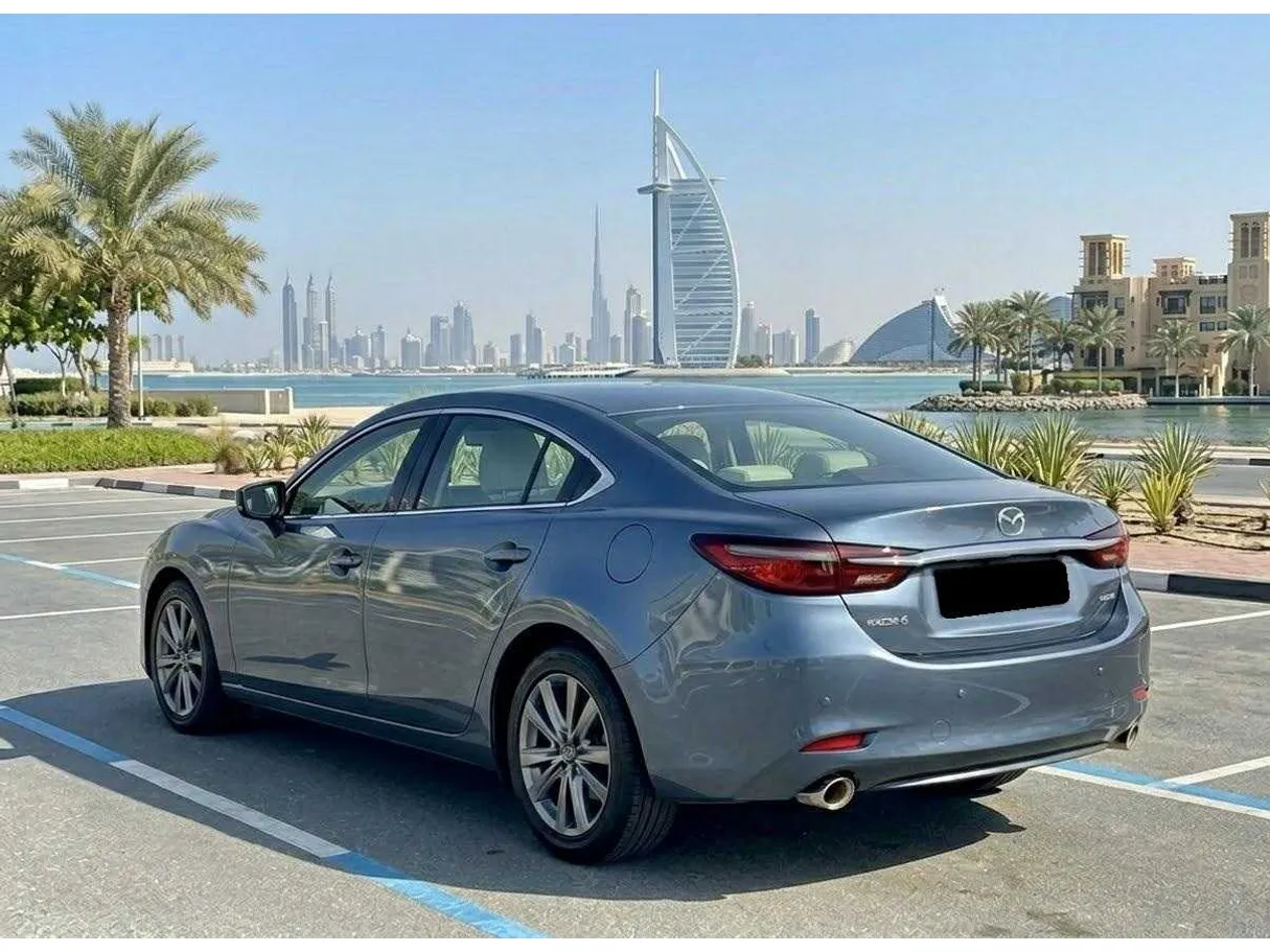 Car image 8