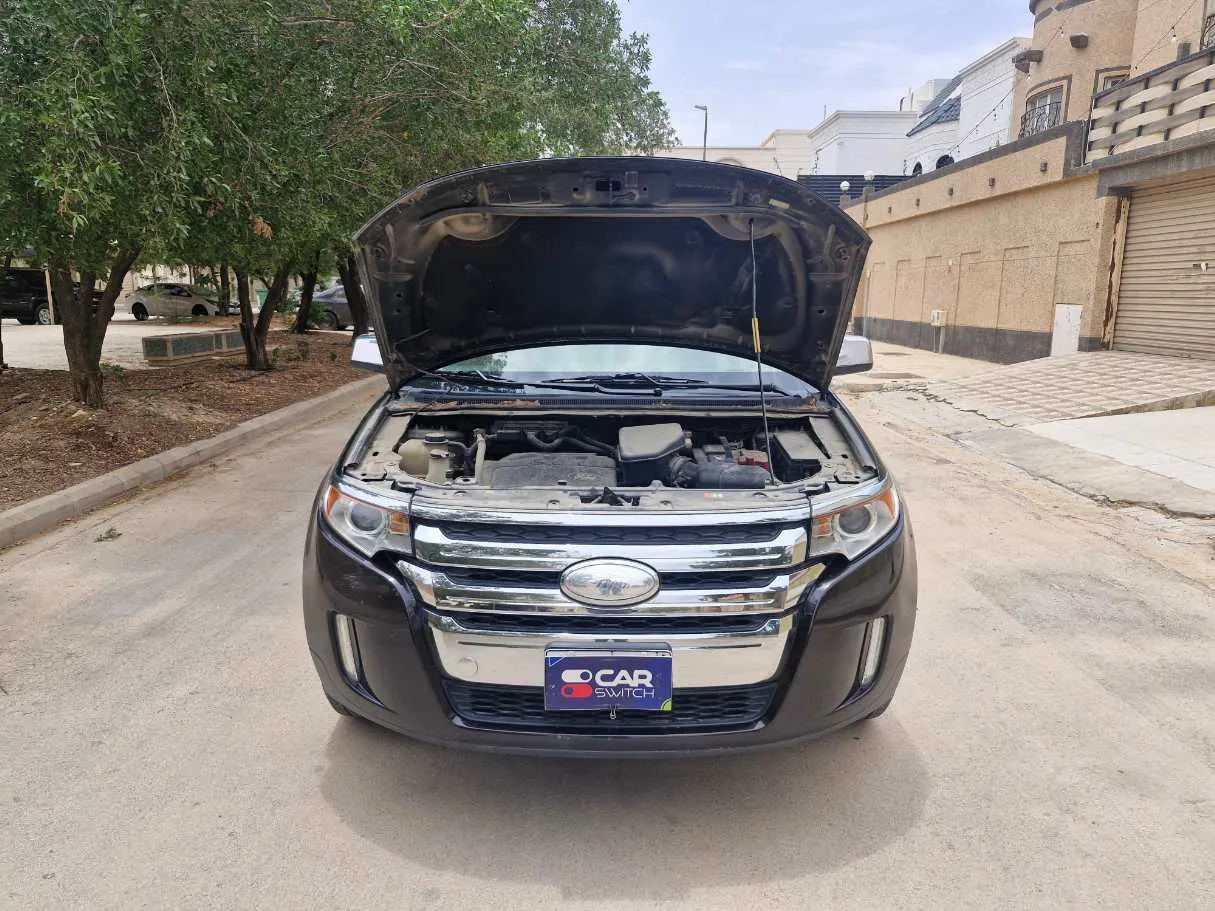 Car image 24