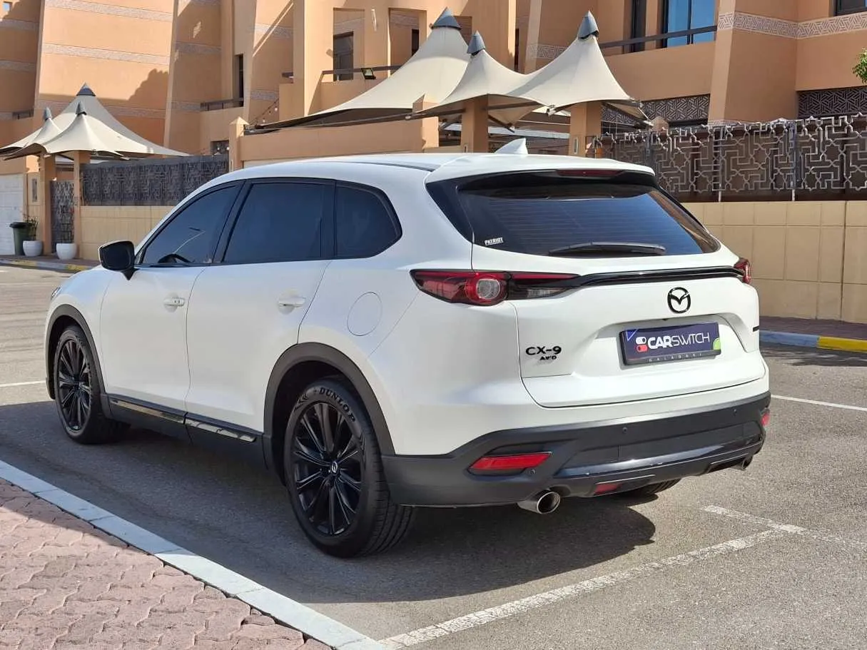Car image 7