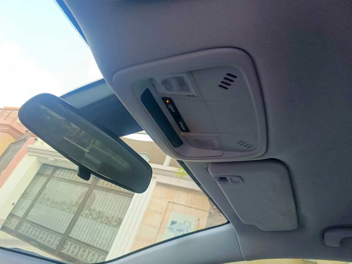 Car image 31