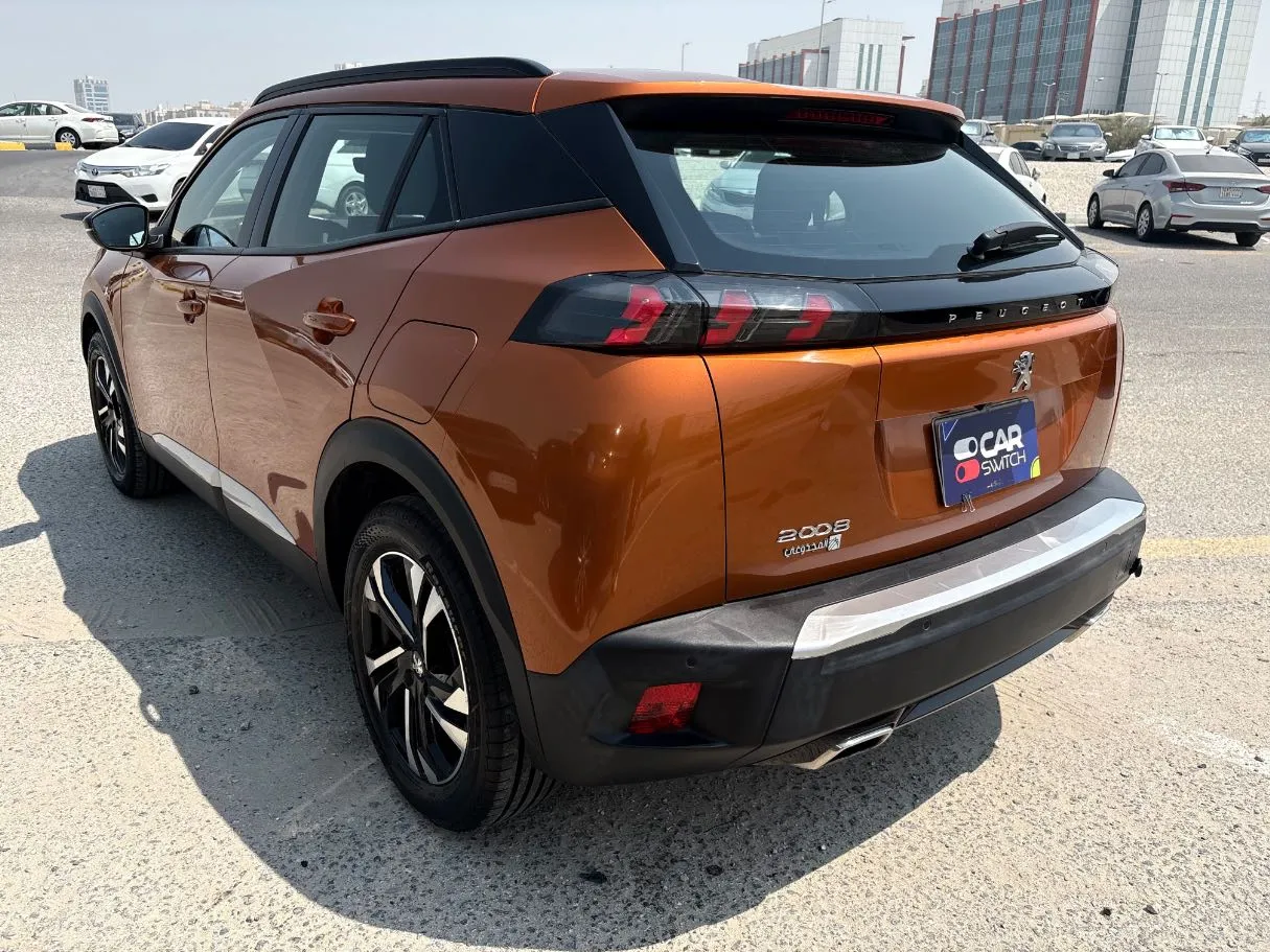 Car image 7