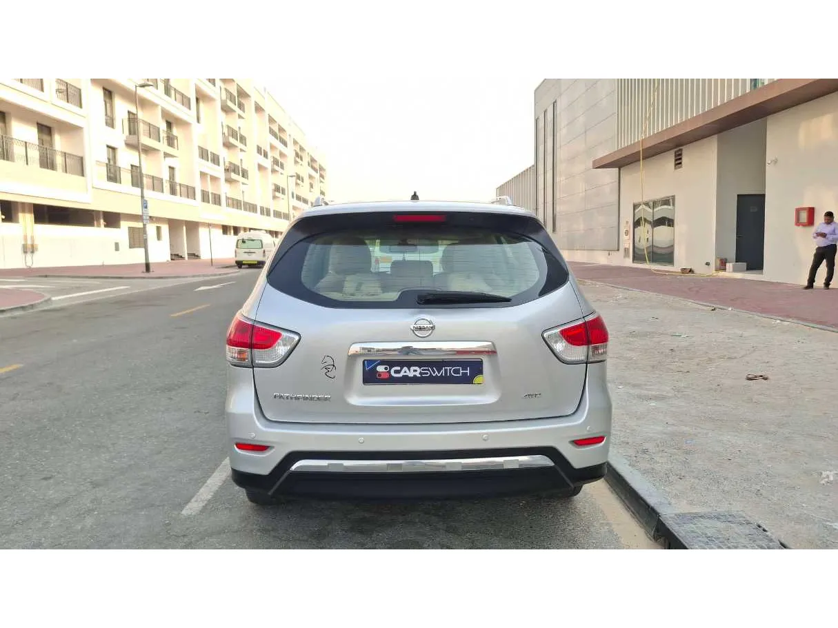 Car image 6
