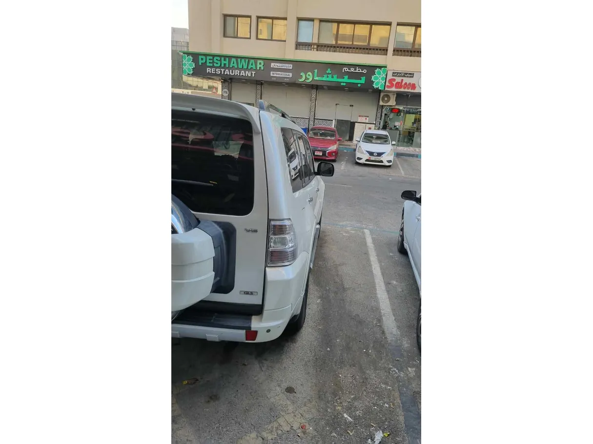Car image 7