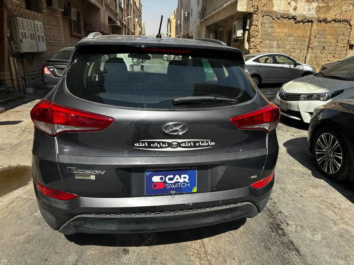 Car image 6
